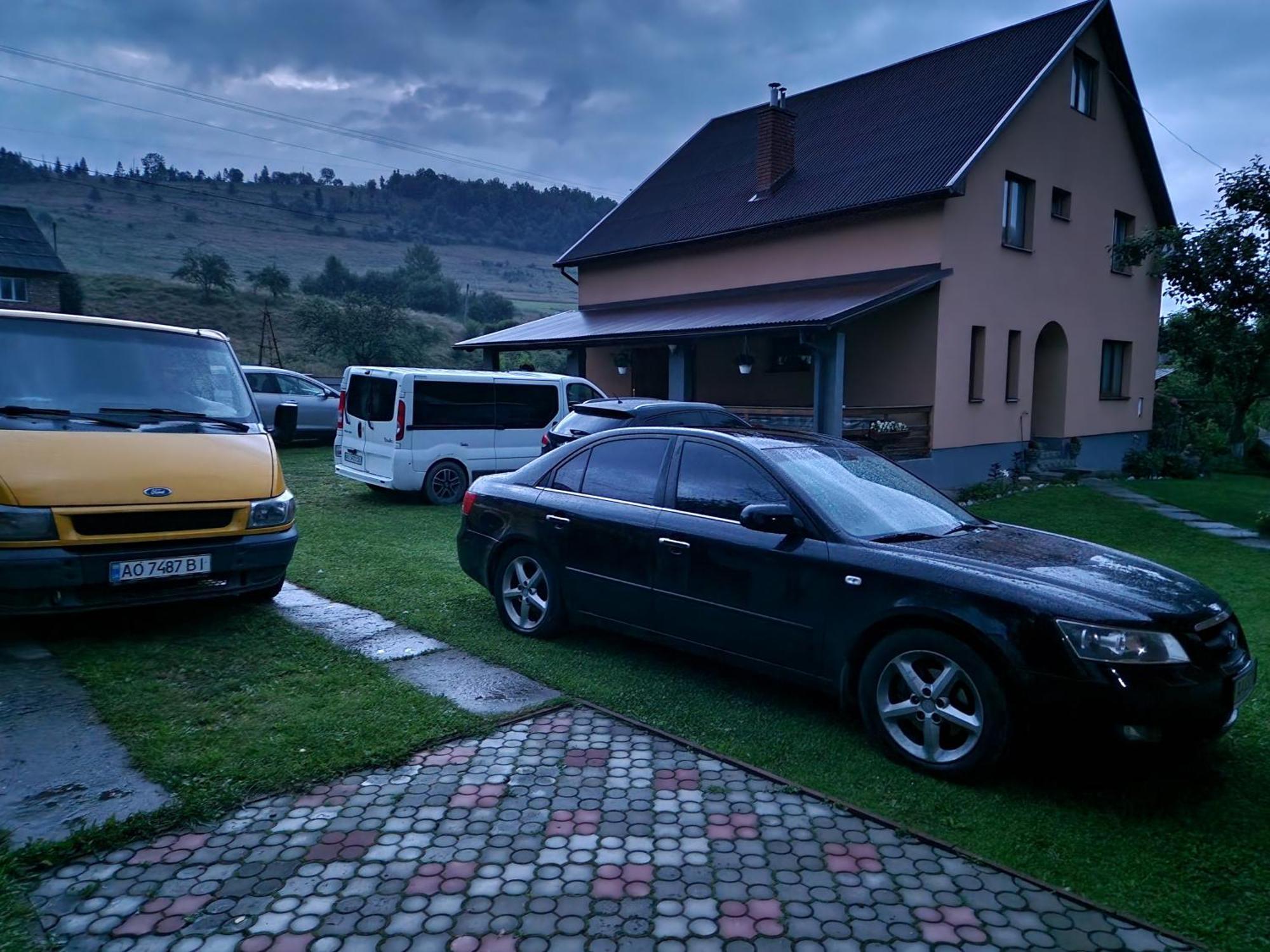 У Дядька Guest House Pilipets Bagian luar foto