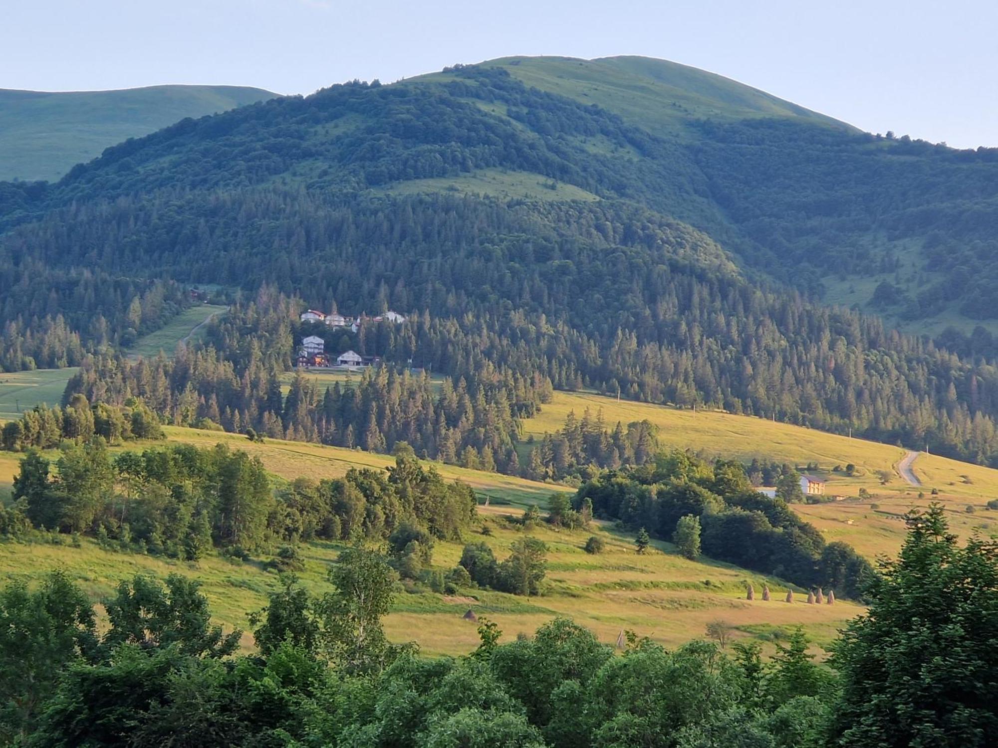 У Дядька Guest House Pilipets Bagian luar foto