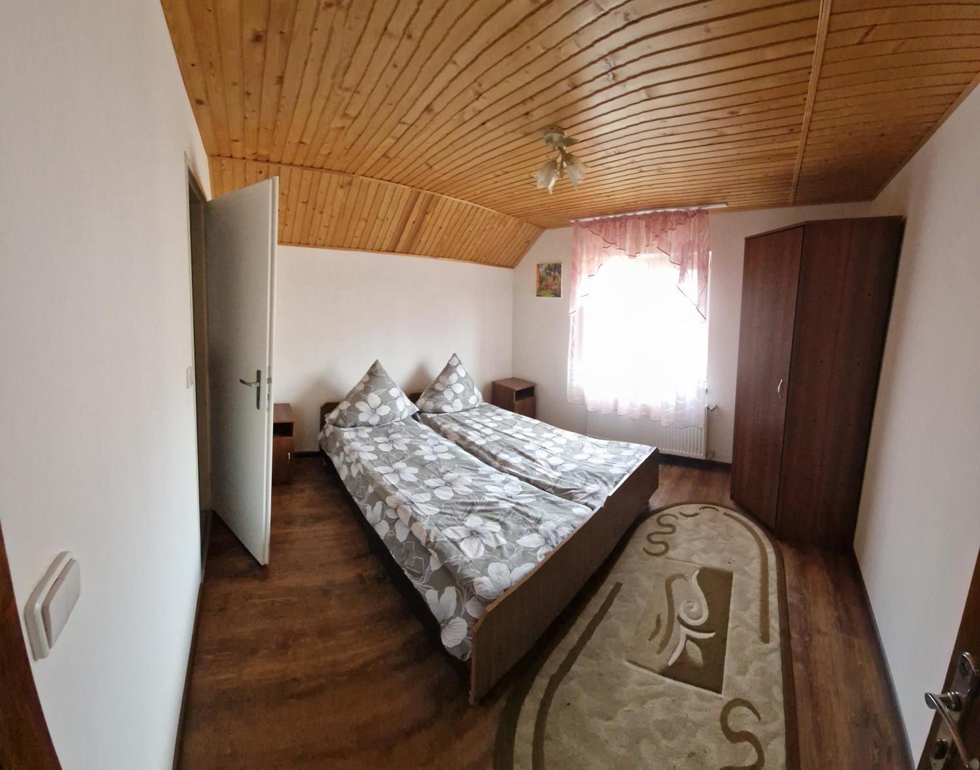 У Дядька Guest House Pilipets Bagian luar foto